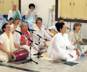 Bhajan evenings, Shiva Sai Mandir, Penukonda -- pure joy